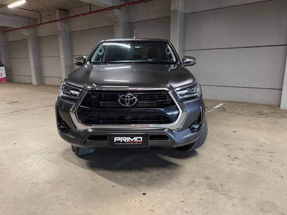 TOYOTA HILUX 2.8 D-4D TURBO DIESEL CD SRX LIMITED 4X4 AUTOMÁTICO
